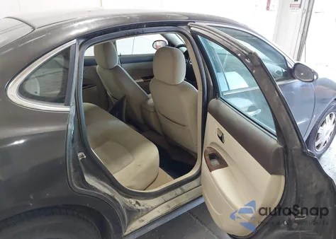 2008 Buick Lacrosse Cx z USA, uszkodzony, nr VIN 2G4WC582281301353